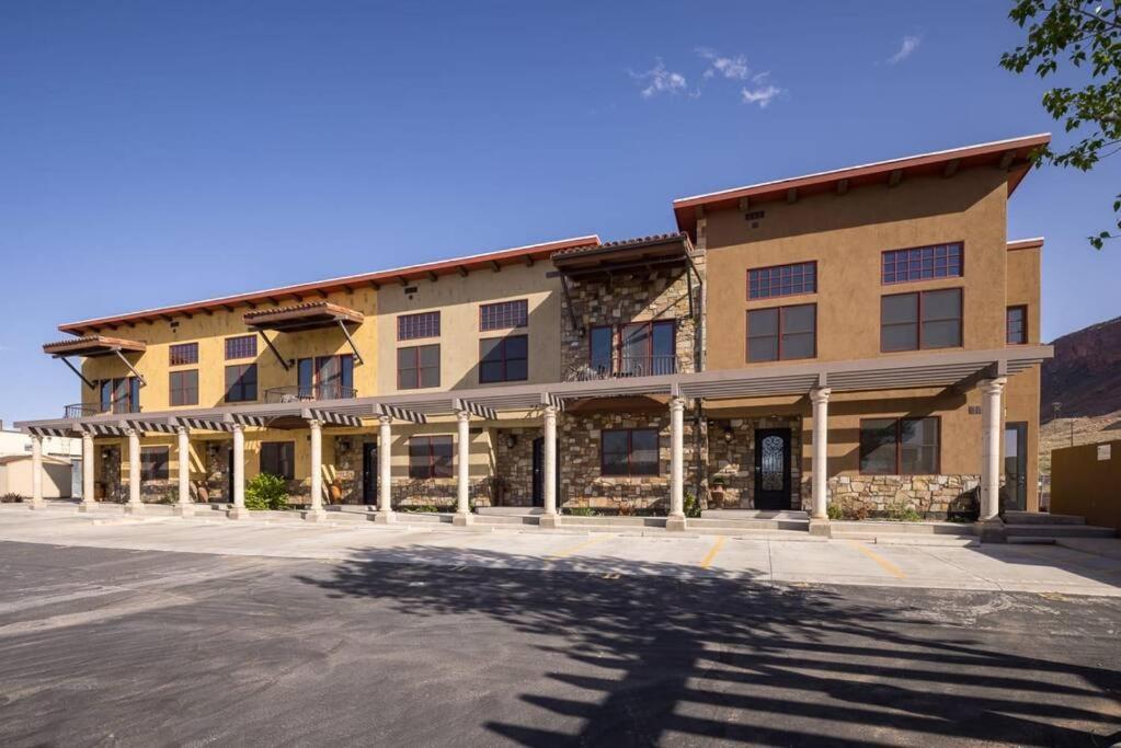 Luxury Downtown Rental - La Dolce Vita Villa #4 Moab Exterior photo